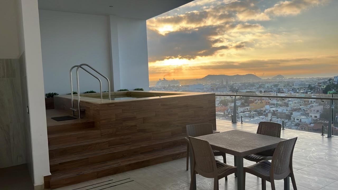 Malecón Vista al mar Alberca Infinity Jacuzzi Gym Mazatlán Exterior foto